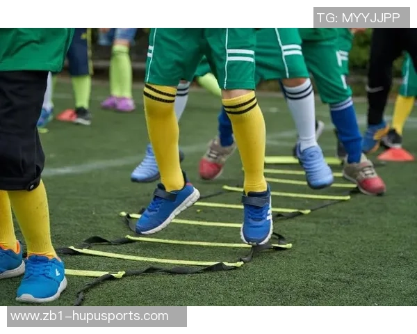 小小足球ios带你体验真实足球赛场的激情与乐趣 小小足球ios带你体验真实足球赛场的激情与乐趣